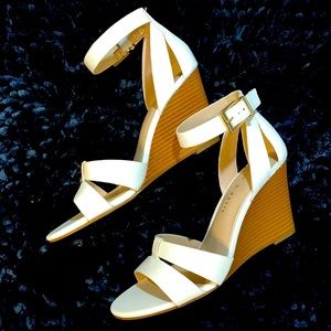 NWOT Kelly & Katie wedges